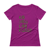 Do You Like Bugs? Creepy Insect Lovers Entomology Ladies' Scoopneck T-Shirt + House Of HaHa Best Cool Funniest Funny Gifts